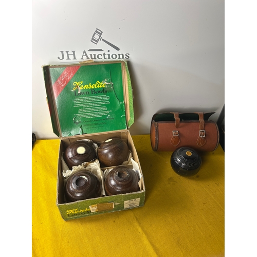 58 - Tyrolite case of 2 and Henselite box of 4 lawn bowls