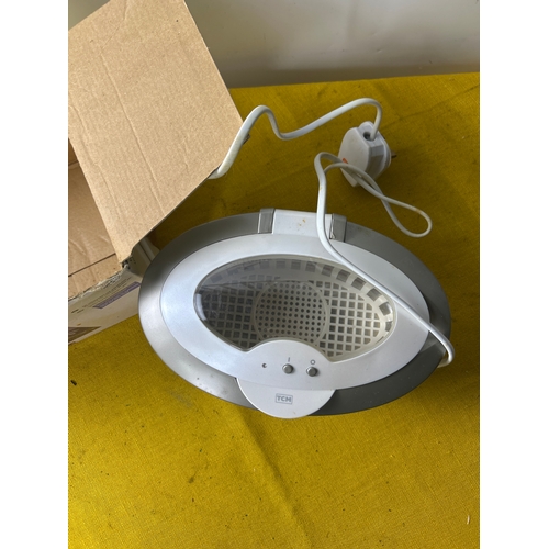 41 - Boxed ultrasonic cleaning device