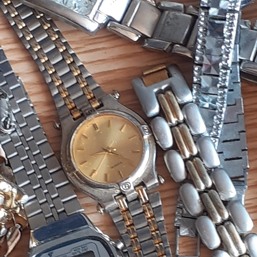 26 - Watch bundle. Silver metal straps. Mostly need batteries - some spares/repairs
