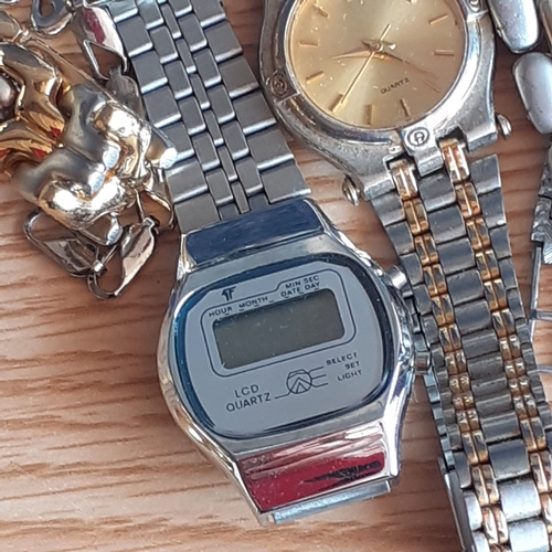 26 - Watch bundle. Silver metal straps. Mostly need batteries - some spares/repairs