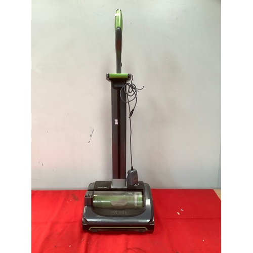 4 - Gtech Air Ram hoover with mains charger