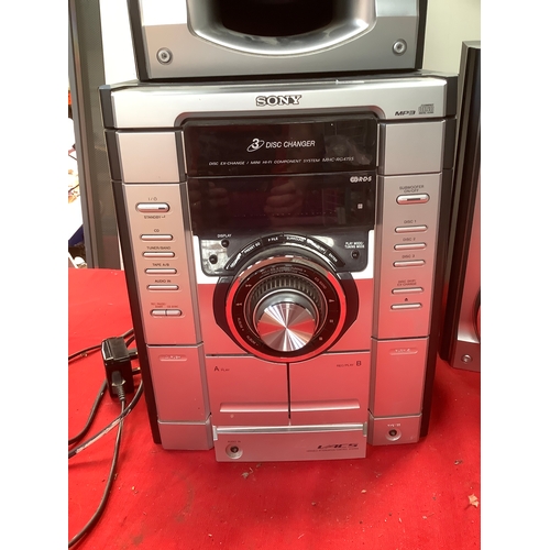 18 - LargemSony stereo with speakers & subwoofer - untested