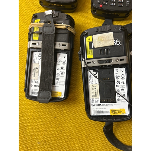 41 - Set of 5 zebra handheld computers - MC55E0 - with batteries - untested