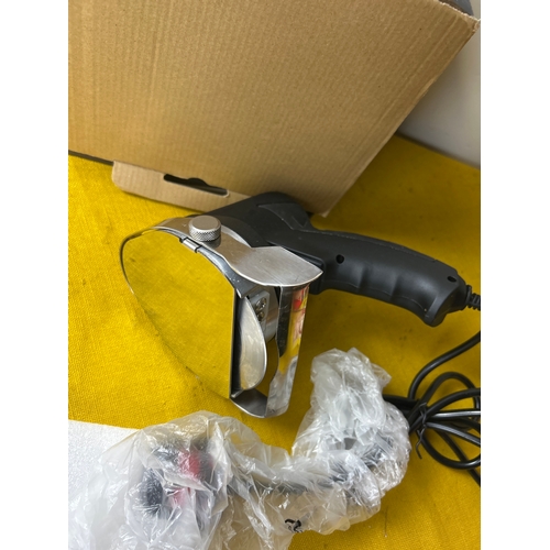 26 - Corded kebab slicer in good condition