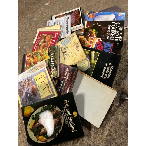 A very large quantity of cooking books - fish, teas, quick n easy and ...
