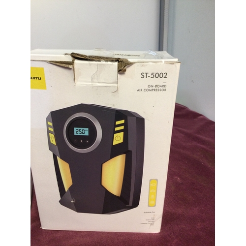 2 x Air compressor 12 volt in box