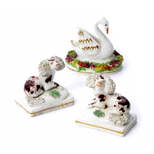 197 - A STAFFORDSHIRE PORCELAIN MINIATURE MODEL OF A SWAN AND A PAIR OF CONTEMPORARY MINIATURE ENGLISH POR... 