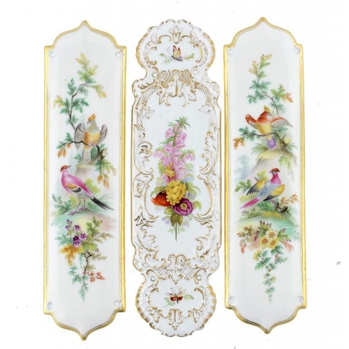 216 - A PAIR OF STAFFORDSHIRE PORCELAIN FINGER PLATES AND A CONTEMPORARY COPELAND  EXAMPLE, C1870  painted... 