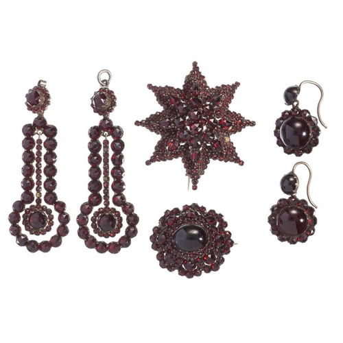 100 - TWO PAIRS OF GARNET EARRINGS AND TWO BROOCHES, 19TH C  longest earring 57mm drop