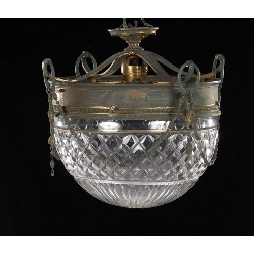 914 - AN ENGLISH NEO CLASSICAL STYLE GILT BRASS AND CUT GLASS     HANGING LIGHT, C1930  32cm h... 