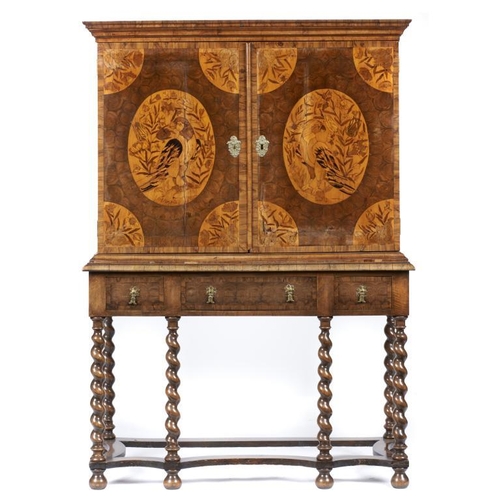 989 - AN ANGLO DUTCH WALNUT, OYSTER OLIVEWOOD AND MARQUETRY CABINET ON STAND, LATE 17TH C the interior wit... 