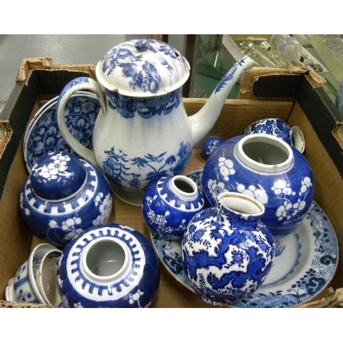 219 - MISCELLANEOUS CHINESE BLUE AND WHITE CERAMICS, INCLUDING COFFEE POT, TEA BOWLS, GINGER JARS, ETC, 19... 