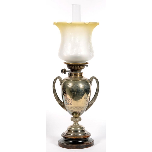 318 - A VICTORIAN EPNS VASE SHAPED OIL LAMP ON EBONISED SOCLE, WITH LATER ETCHED GLASS SHADE, 55CM H, LAMP... 