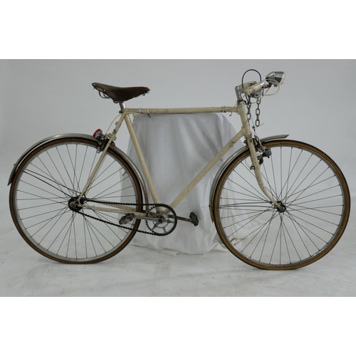 401 - A VINTAGE BICYCLE WITH WHITE PAINTED FRAME AND BROOKES LEATHER SADDLE 