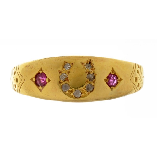 12 - A RUBY AND DIAMOND RING, WITH HORSESHOE SETTING, IN GOLD, UNMARKED, 3G