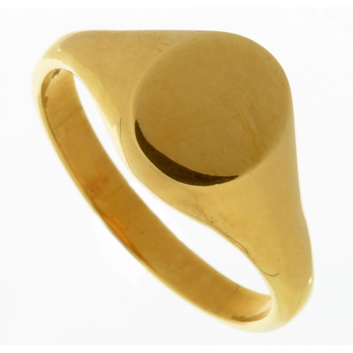 15 - AN 18CT GOLD GENTLEMAN'S SIGNET RING, 8.4G