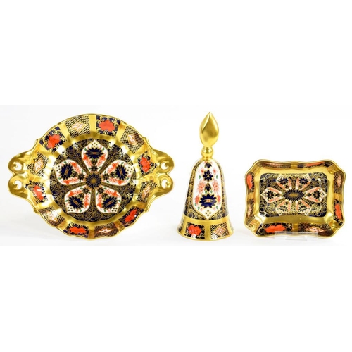 172 - A ROYAL CROWN DERBY IMARI PATTERN HAND BELL AND TWO DISHES, BELL 12CM H, PRINTED MARK