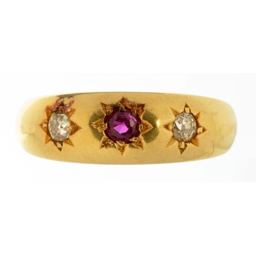 18 - A RUBY AND DIAMOND GYPSY SET RING IN 18CT GOLD, BIRMINGHAM C1900, 4.3G