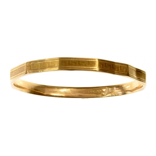 39 - A 9CT GOLD BANGLE, CHESTER 1925, 8.7G