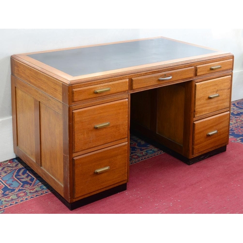 426 - A MAHOGANY PEDESTAL DESK WITH PANELLED SIDES, 75CM X 131CM