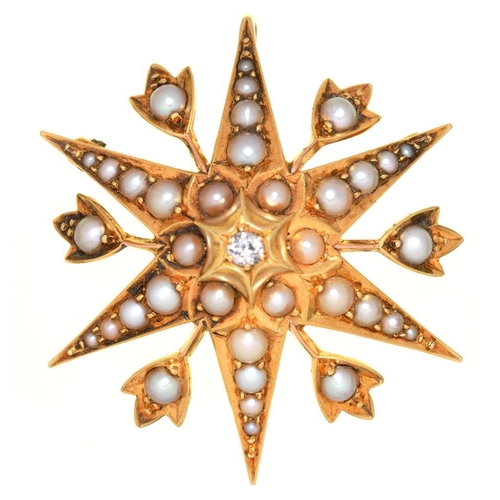 118 - A VICTORIAN OLD CUT DIAMOND AND SPLIT PEARL STAR BROOCH, IN GOLD, UNMARKED, 3.5 CM APPROX, 7.5G... 