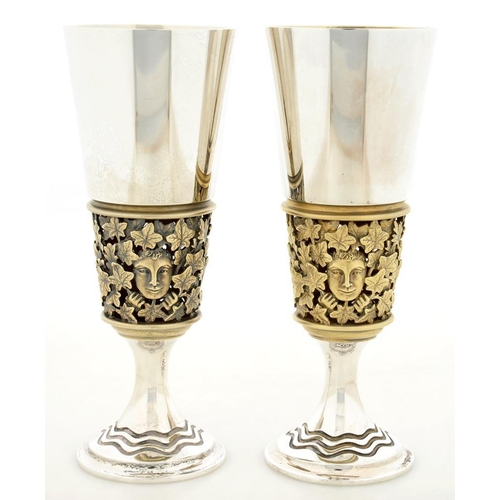 154 - THE SOUTHWELL MINSTER GOBLET. A PAIR OF ELIZABETH II COMMEMORATIVE SILVER GILT GOBLETS, 16.5 CM H, D... 