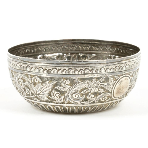 160 - A VICTORIAN SILVER SUGAR BOWL IN THE INDIAN STYLE, 7.5 CM DIAM, LONDON 1887, 1OZ 11DWTS