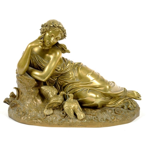 342 - A FRENCH BRONZE SCULPTURE OF A RECLINING MAIDEN GAZING AT LOVEBIRDS, 21CM H, 19TH C 