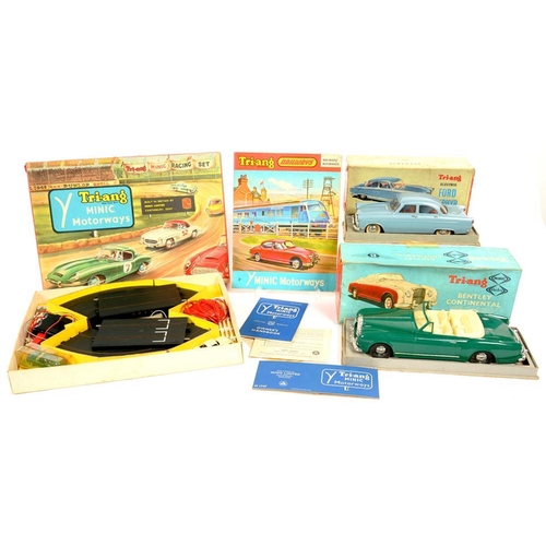 406 - THREE VINTAGE BOXED TRIANG TOYS, COMPRISING MINIC ELECTRIC BENTLEY CONTINENTAL, ELECTRIC FORD ZEPHYR... 