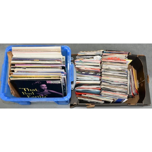 438 - A QUANTITY OF 45 RPM AND 33⅓? RPM RECORDS, 1970'S / 80'S