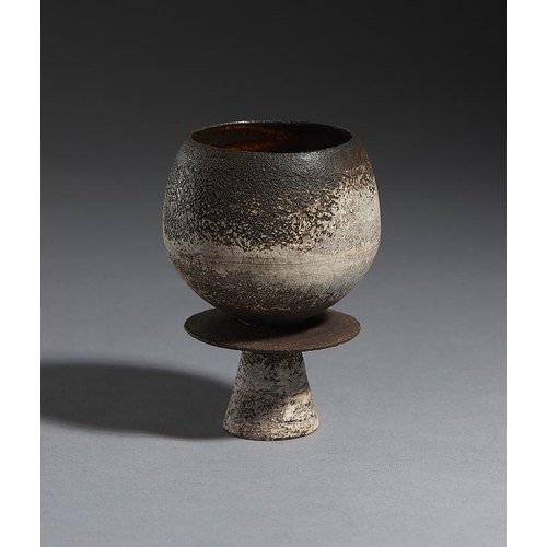 559 - HANS COPER (1920-1981) STONEWARE STEM CUP FORM WITH CENTRAL DISC, 1965 with bulbous bowl and thin di... 