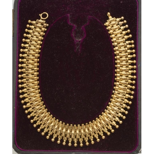 82 - SOUTH AFRICAN REPUBLIC.  A GOLD COLLAR PRESENTED BY PRESIDENT KRUGER, C1900 of linked batons, 34.5cm... 