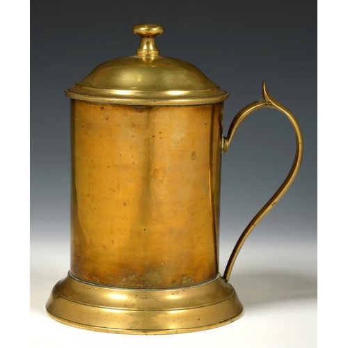 533 - A GEORGE III CYLINDRICAL BRASS TANKARD AND COVER, C1790   the interior tinned, 18c m hFor a very sim... 