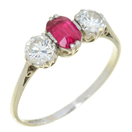 3 - A RUBY AND DIAMOND THREE STONE RING in platinum, 2.8g, size Q