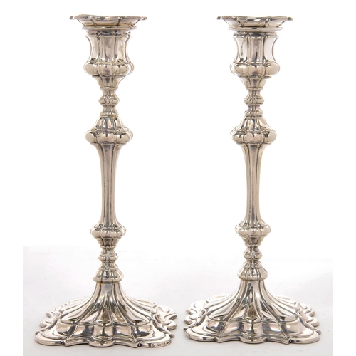 123 - A PAIR OF EPNS CANDLESTICKS, 24 CM H, BY ELKINGTON & CO, MID 19TH C