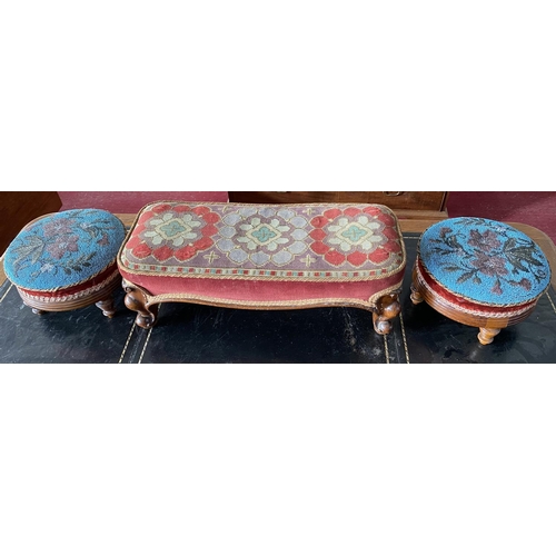 605 - A PAIR OF VICTORIAN MAHOGANY BEADWORK FOOTSTOOLS, 24CM D AND A VICTORIAN WALNUT FOOTSTOOL WITH WOOLW... 