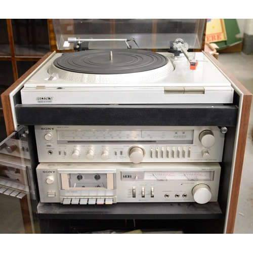 541 - VINTAGE HIFI EQUIPMENT. A SONY PST22 TURNTABLE, A SONY STR242L RECEIVER, A SONY TCK22 CASETTE DECK, ... 