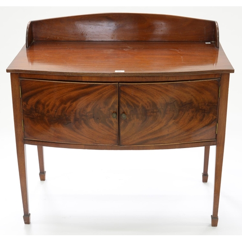 583 - A VICTORIAN MAHOGANY BOW FRONTED WASH STAND ON SQUARE TAPERING LEGS, 91CM H; 94 X 52CM