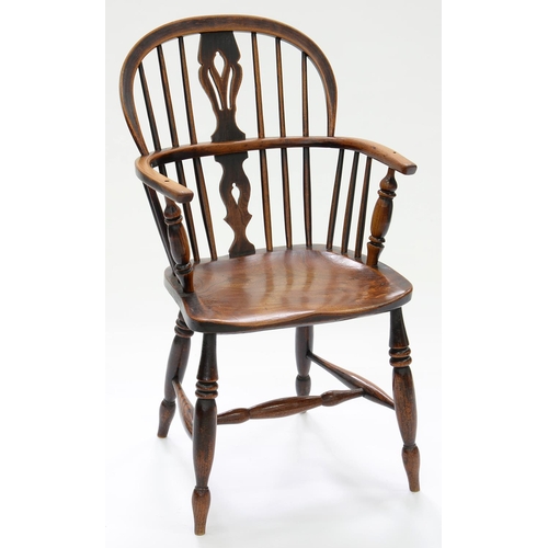 595 - A VICTORIAN ASH LOW BACK WINDSOR CHAIR WITH ELM SEAT, EAST MIDLANDS REGION