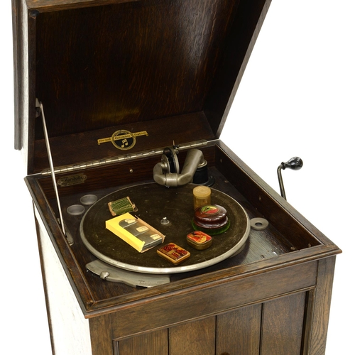 618 - A COLUMBIA VIVA / TONAL GRAFONOLA GRAMOPHONE IN OAK CABINET, SQUARE TAPERING LEGS, WITH TRADE LABEL ... 