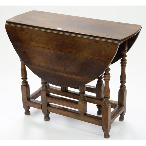 619 - AN ANTIQUE STYLE OAK GATELEG TABLE, 72CM H; 91 X 102CM