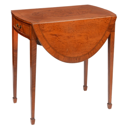 600 - AN EDWARDIAN SATINWOOD AND AMBOYNA PEMBROKE TABLE, C1910 in George III style, the oval top on square... 