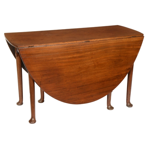 622 - A GEORGE III MAHOGANY GATELEG TABLE, C1780  on cabriole legs, 70cm h; 121 x 160 cm