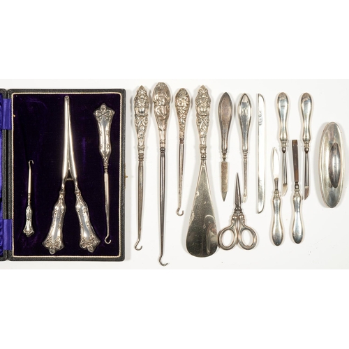179 - MISCELLANEOUS, MAINLY EDWARDIAN, SILVER HANDLED MANICURE AND OTHER ACCESSORIES, TO INCLUDE SEVERAL P... 