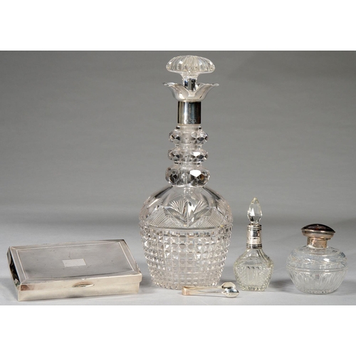 210 - A GEORGE V SILVER MOUNTED CUT GLASS DECANTER AND STOPPER, 30CM H, BY WALKER & HALL, SHEFFIELD 19... 