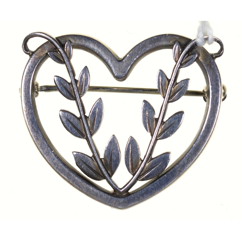 65 - GEORG JENSEN. A DANISH SILVER BROOCH DESIGNED BY ARNO MALINOWSKI, NO. 242-B, POST 1945, 28MM, MAKER'... 