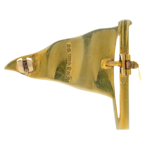 76 - A 9CT GOLD AND ENAMEL PENNANT BROOCH - BURGEE OF THE ROYAL SCOTTISH MOTOR YACHT CLUB, 27MM, BIRMINGH... 