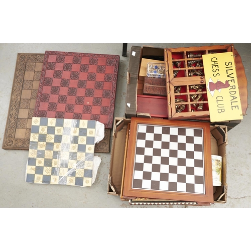 1158 - A quantity of Chess and Chessmen, including various reproduction sets and boards, etc... 