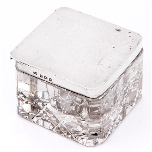 658 - A George V silver mounted square glass inkwell, 65 x 67mm, by Synyer & Beddoes, Birmingham 1915... 