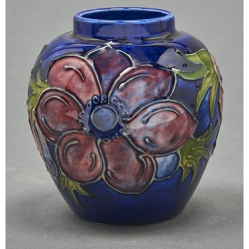 819 - A Moorcroft Anemone jar, 92mm h, impressed marks